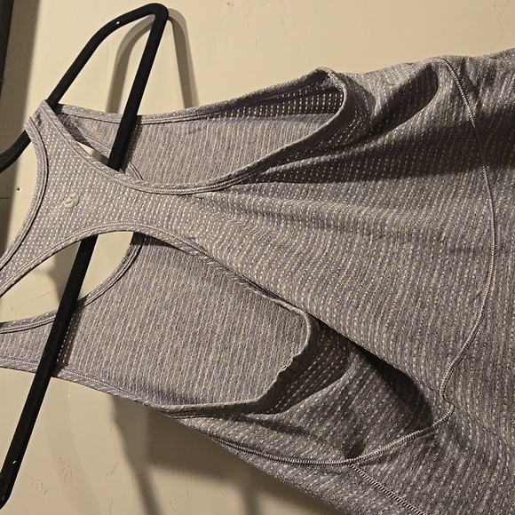 Lululemon Gray Tank Top Size 2 - Picture 3 of 4